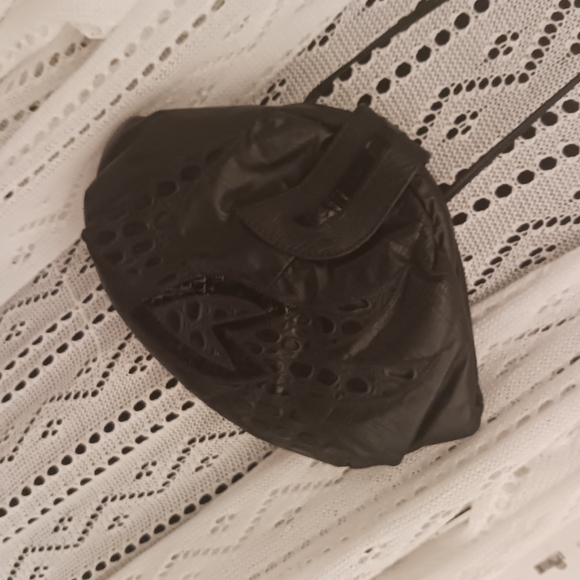 VINTAGE Bags By Pinky ® Black Leather Clutch w/ Hideable Shoulder Strap - Picture 3 of 13